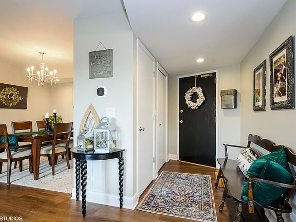 2nd image of 1454 Ashland Ave APT 602