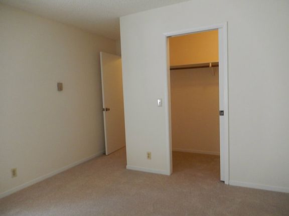 4th image of 1055 N Capitol Ave APT 60