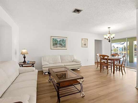 5th image of 747 Bal Harbor Blvd