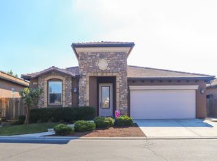 11352 N Via Napoli Dr, Fresno, CA