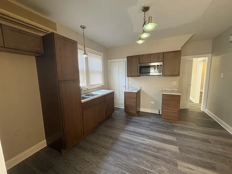 7607 S Wolcott Ave — Photo 9