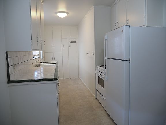 3rd image of 350 Richardson Dr APT K