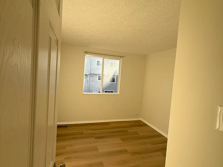 11704 Rosearbor Ct — Photo 7