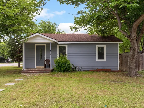 828 Ronald St, White Settlement, TX 76108