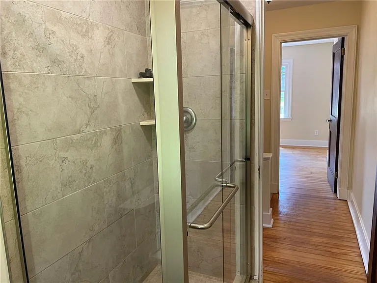 721 Center Ave — Photo 14