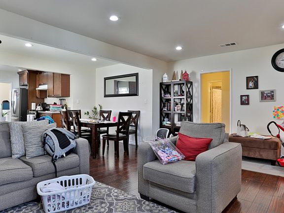 4th image of 6656 Beck Ave