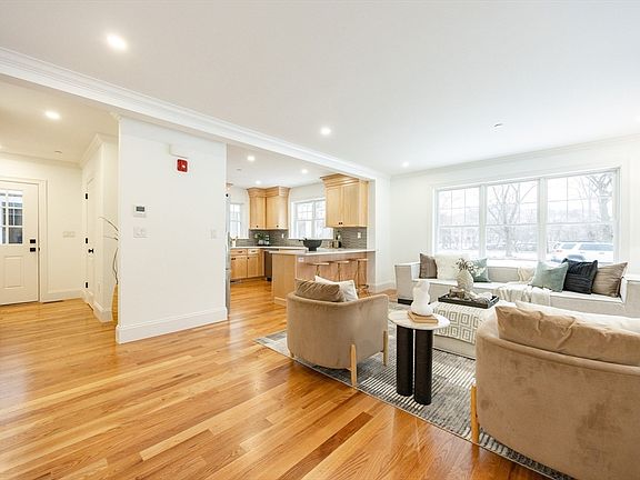 5th image of 54 South St #3