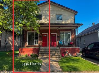 3458 Harris St, Windsor, ON N9C1N5