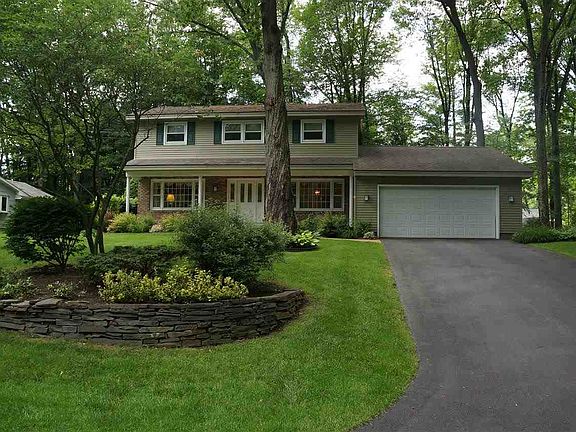 2nd image of 31 Underwood Dr