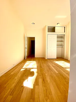 Rented by City & Suburban | media 21