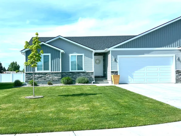 3285 E Kathaway Ln, Ammon, ID 83406