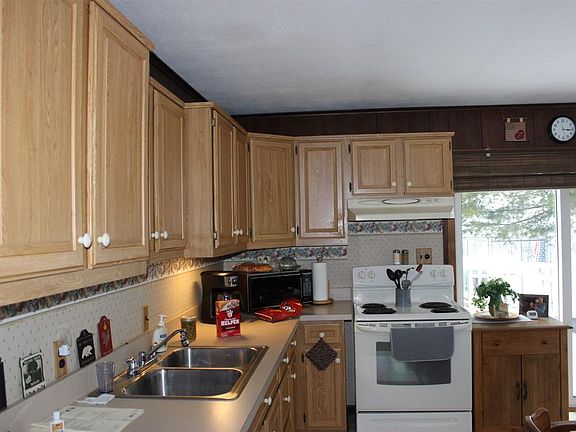 4th image of 1093 S Saginaw St