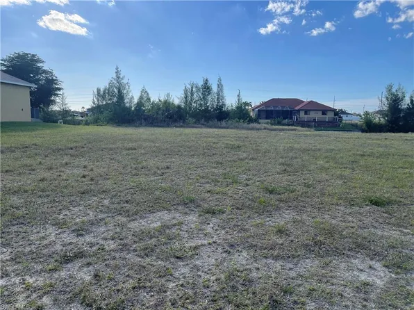 912 NE 1st PL, CAPE CORAL, FL 33909