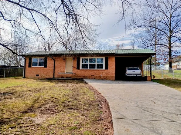 609 S 4th Ave, Chatsworth, GA 30705