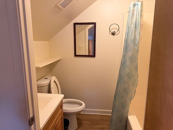 5th image of 200 S 2nd St APT 4