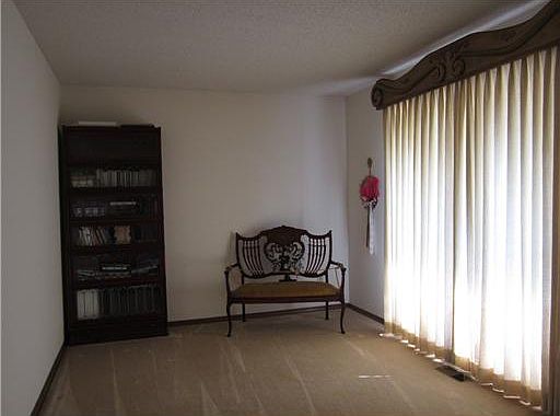 5th image of 1205 Countrywood Cir