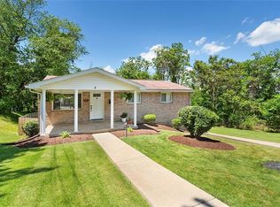 4 Camera Pl, Penn Hills, PA 15235