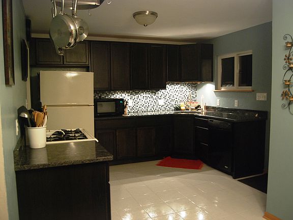 Under cabinet lighting