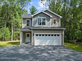 236 Hawthorn Ln, Kunkletown, PA 18058