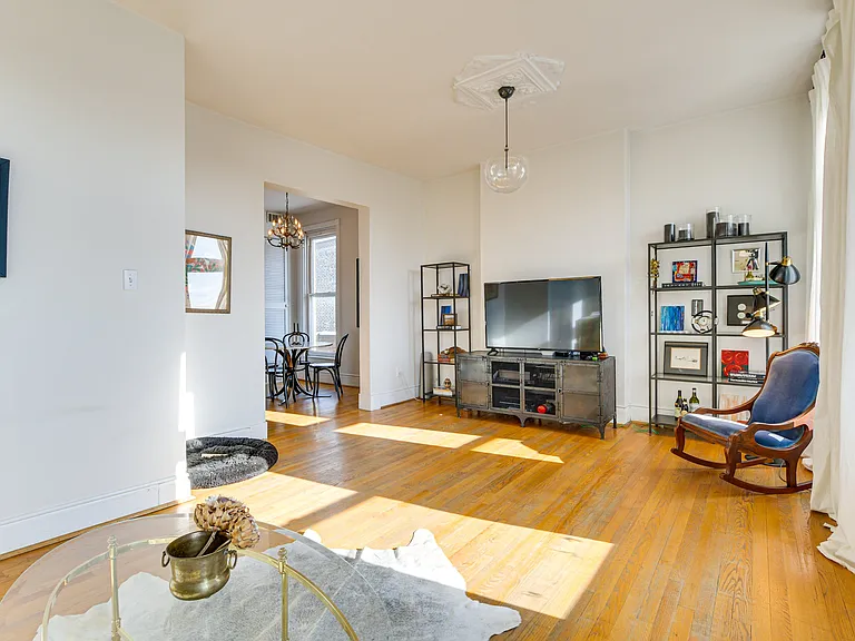 2256 W Grand Ave #3 — Photo 19