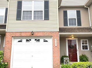 2028 Greystone Dr, Lebanon, PA 17042