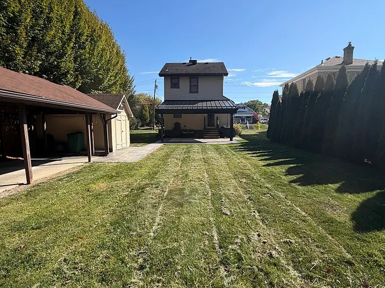 676 Elizabeth St — Photo 31