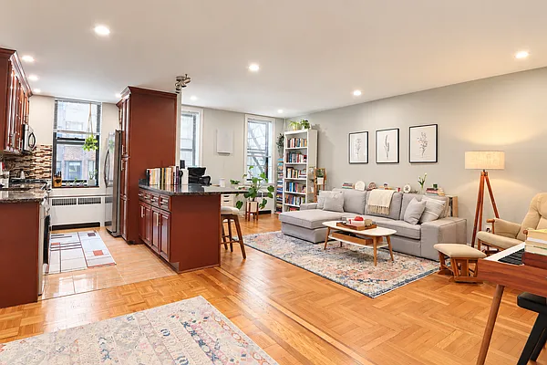 Living room, photo 1