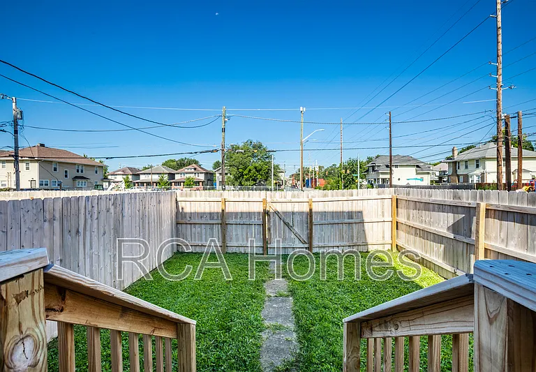 2960 N Park Ave — Photo 16