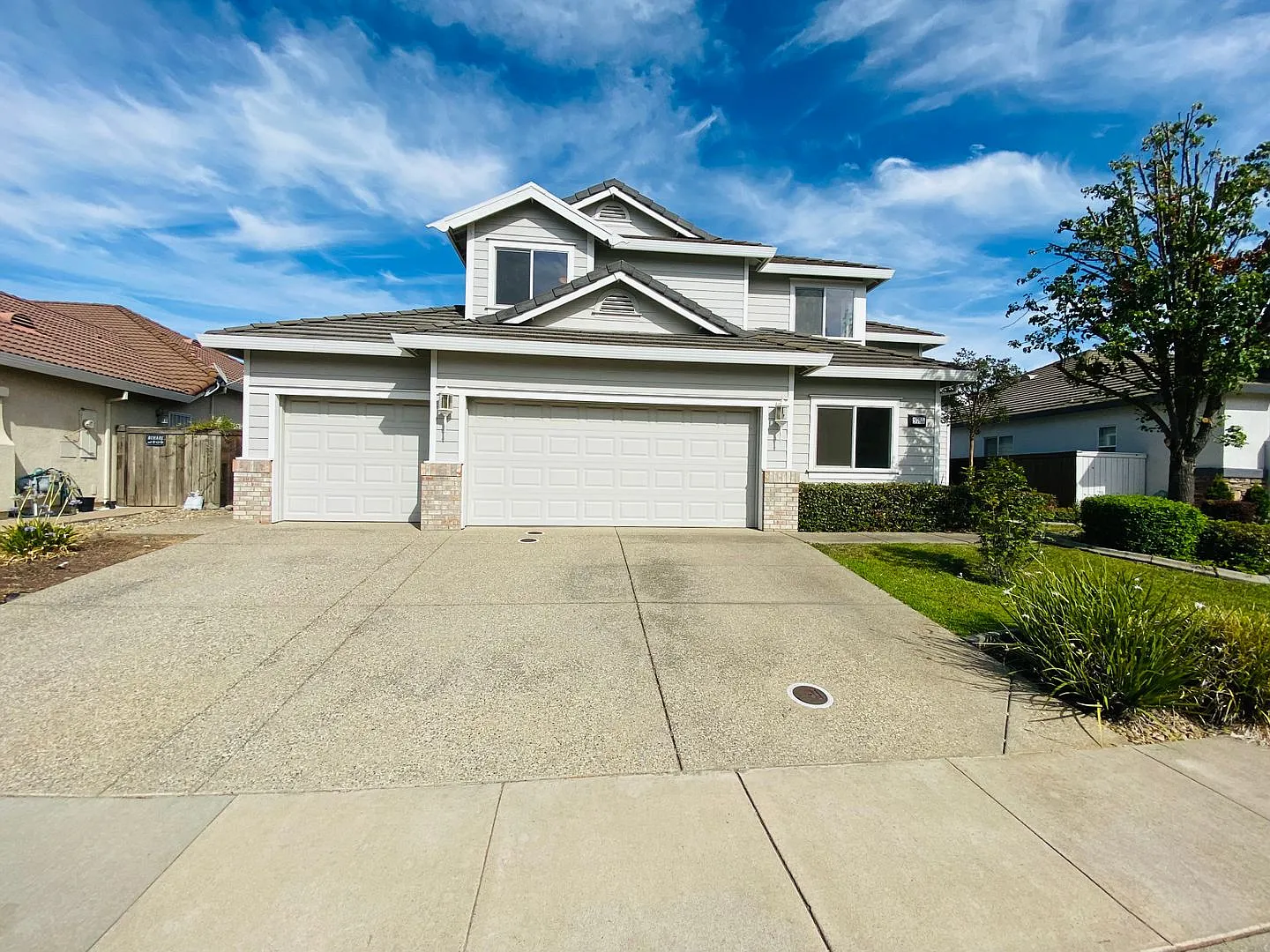 9753 Toscano Dr photo 1
