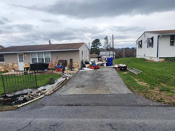 5th image of 13 Forest Ave