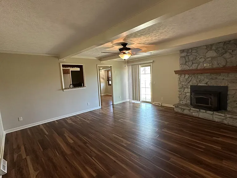 2799 W Buena Vista St — Photo 3