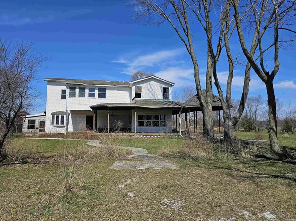6821 W Volk Rd, Wanatah, IN 46390