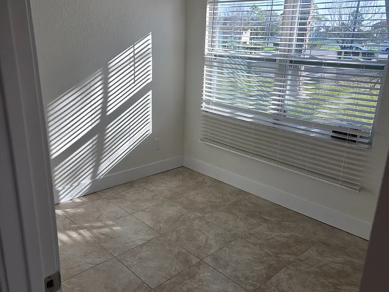 8118 Macoma Dr NE — Photo 7