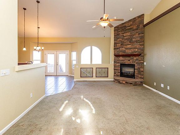 4th image of 869 E Parkrose Dr