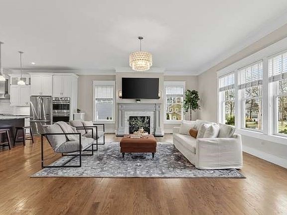 5th image of 21 Bellevue Ave