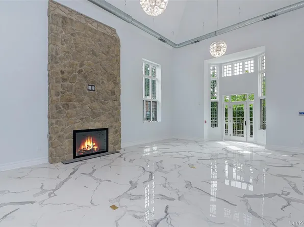 2 Weaver Street #12, Scarsdale, NY 10583