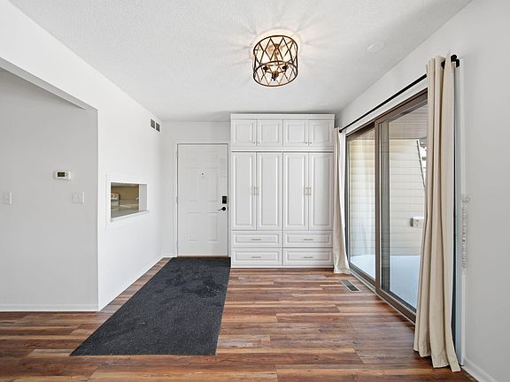 5th image of 710 Lakeshire Trl APT 201E