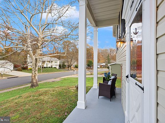 3rd image of 7322 Wickford Dr