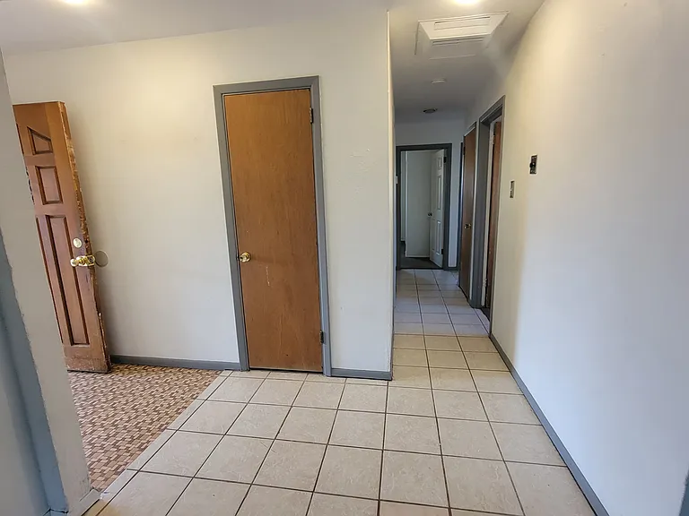 11424 Faye Ave NE — Photo 17