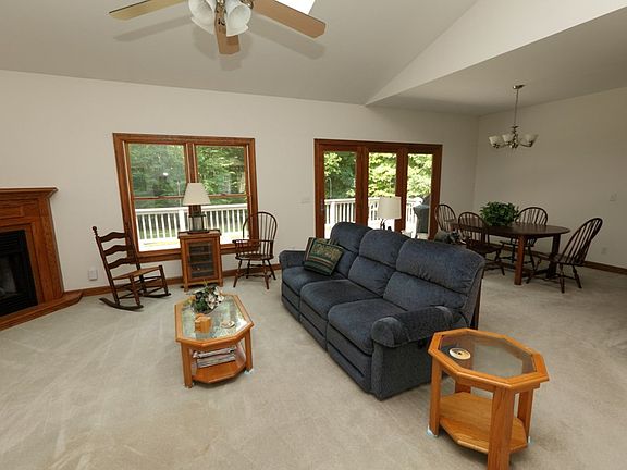 4th image of 381 Occoneechee Dr