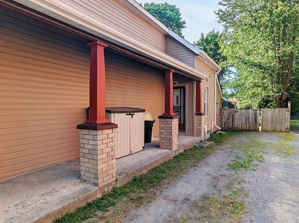 145 Pine St, Kingston, ON K7K 1W9