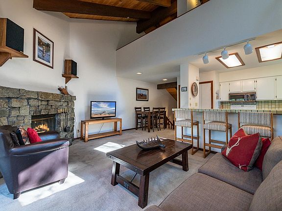 5th image of 2755 N Lake Blvd #13