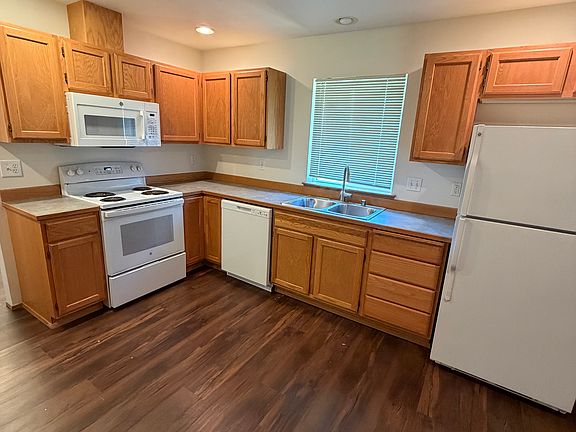 2nd image of 12406 96th Avenue Ct E