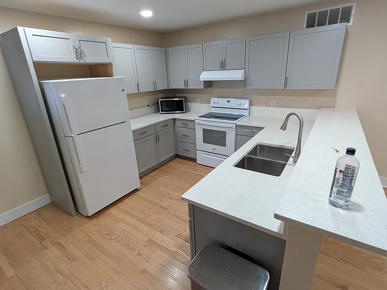 507 Stone St — Photo 9