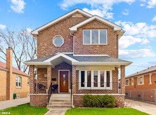10223 S Trumbull Ave, Evergreen Park, IL 60805