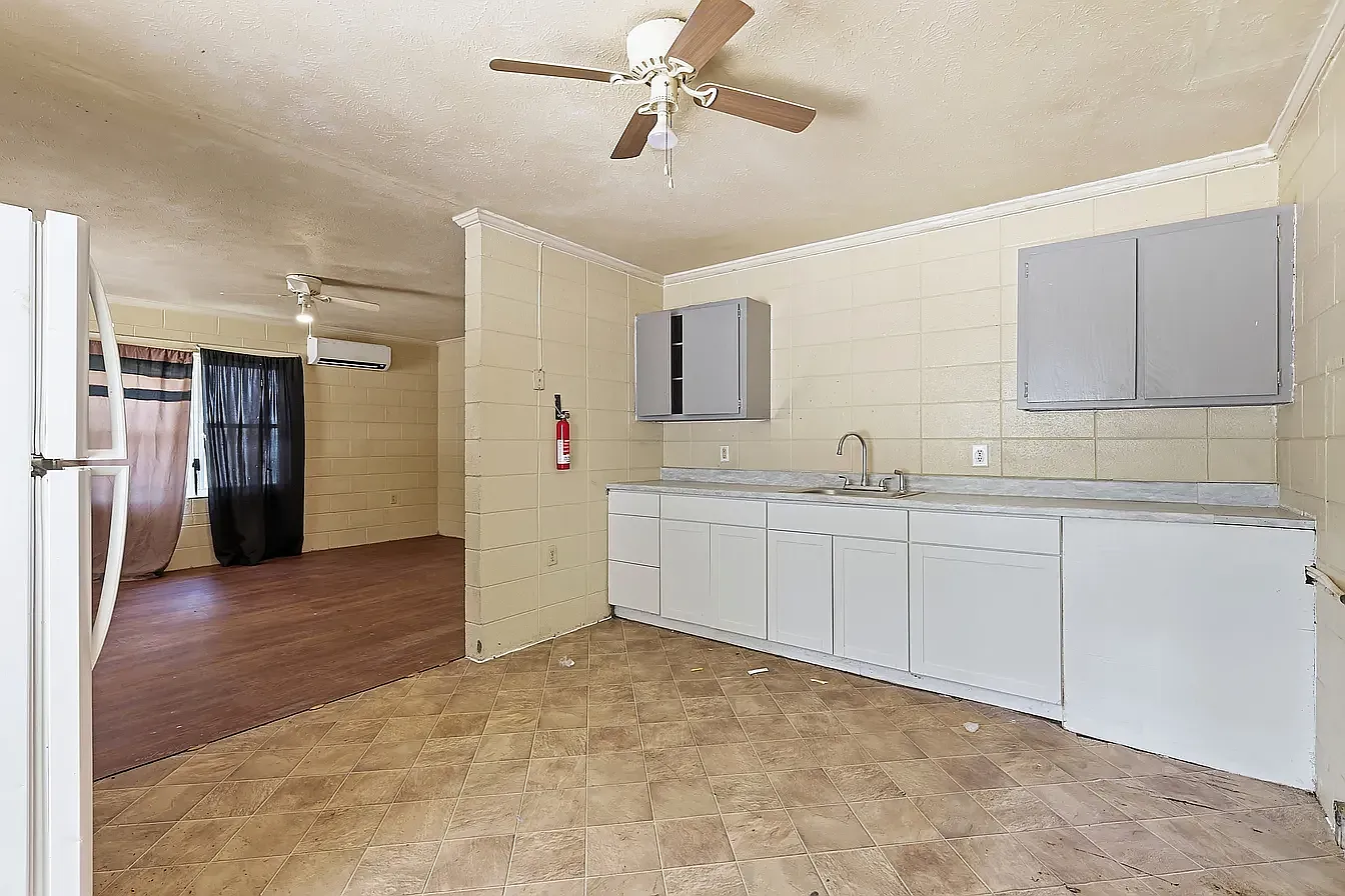 2 bed, 1.0 bath, 780 sqft, $900 — Photo 4