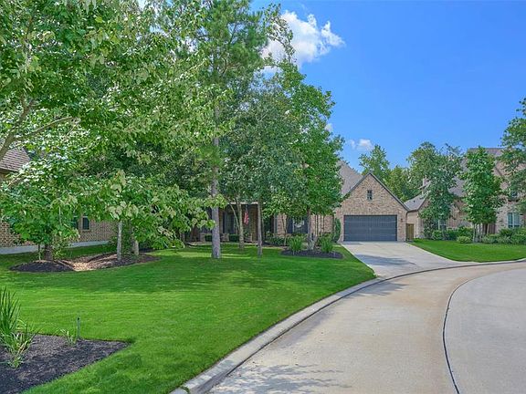 2nd image of 154 S Waterhaven Cir