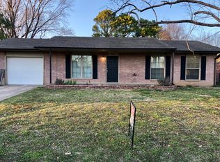 912 Walnut St, Claremore, OK 74017