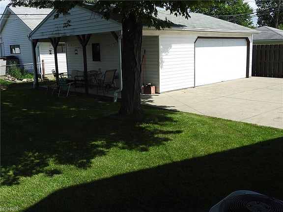 3rd image of 6107 Langer Dr
