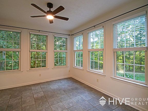 4th image of 40 Horsehead Rd